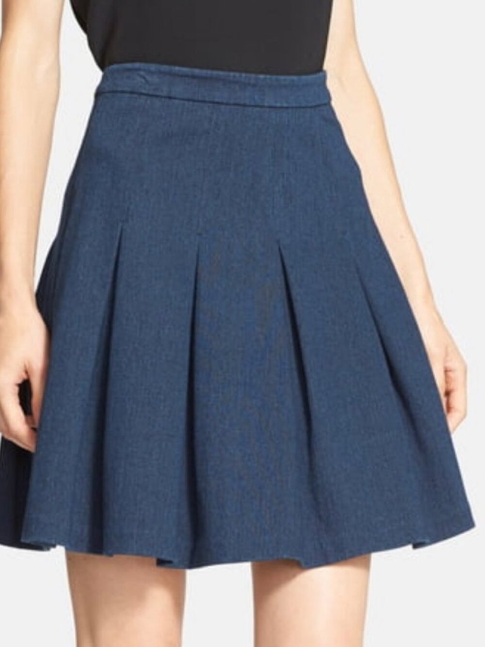 EUC Diane Von Furstenberg Denim Gemma Skirt, Sz 0